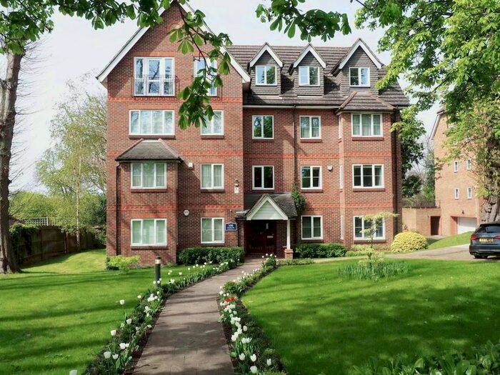 2 Bedroom Flat To Rent In Court Road, London, SE9