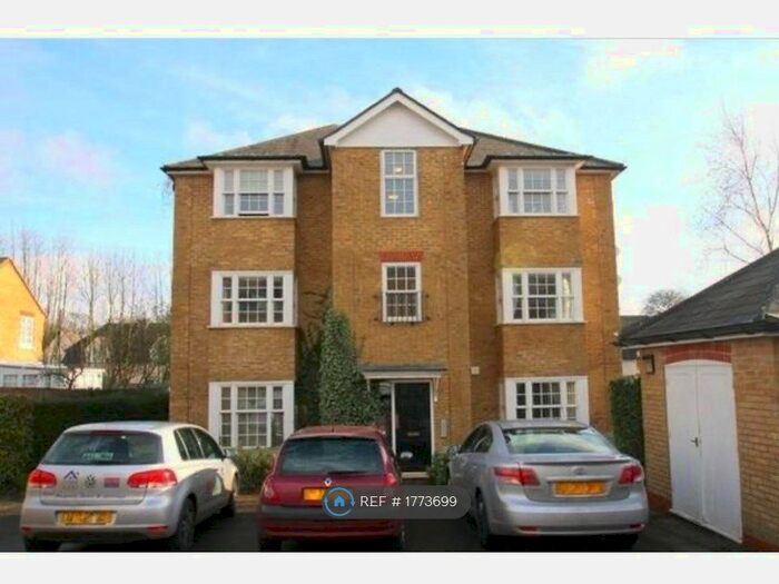 2 Bedroom Flat To Rent In Off Queens Road, Maidstone, ME16
