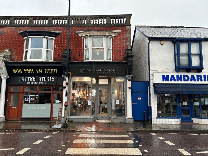 1 Bedroom Flat To Rent In North Street, Emsworth, Hampshire, PO10