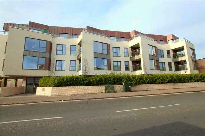 2 Bedroom Apartment To Rent In South Street, Lancing, West Sussex, BN15