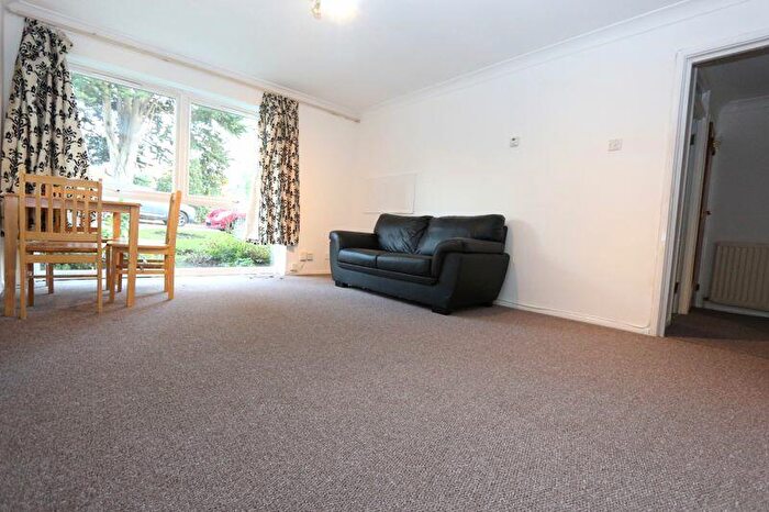 1 Bedroom Flat To Rent In Aldermans Hill, London, N13