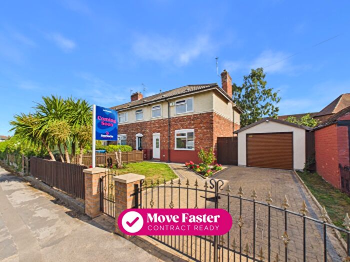 3 Bedroom End Of Terrace House For Sale In Welton Grove, Hull, East Riding Of Yorkshire, HU6