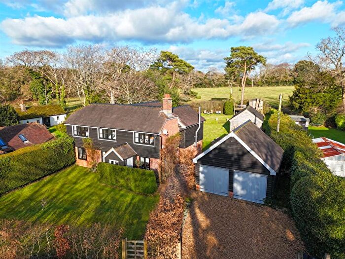 4 Bedroom Detached House To Rent In Wainsford Road, Pennington, SO41