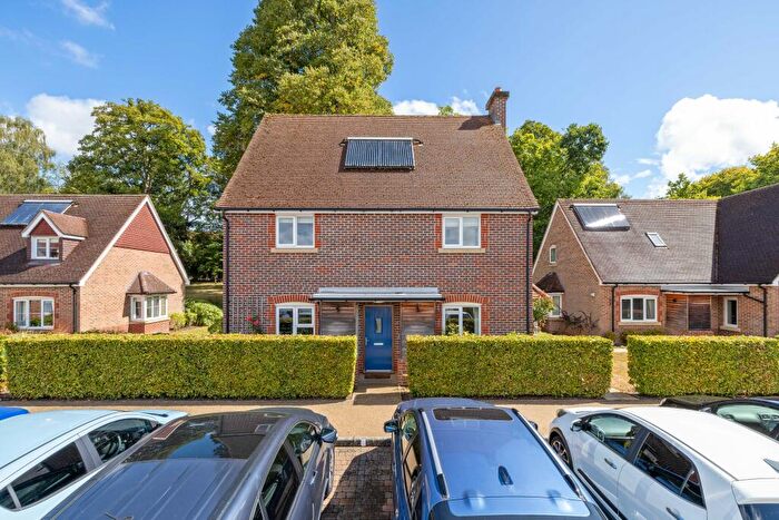 3 Bedroom Retirement Property For Sale In King George's Drive, Bramshott Place, Liphook, Hampshire, GU30