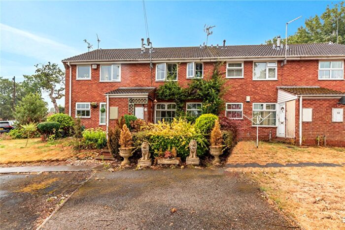 1 Bedroom Maisonette For Sale In Bridge Piece, West Heath, Birmingham, B31