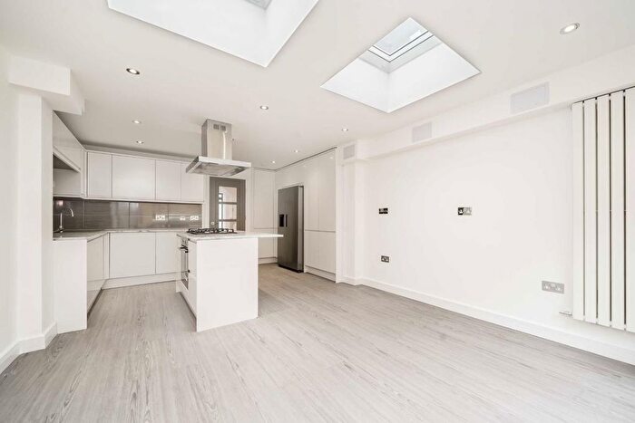 4 Bedroom Property To Rent In Leopold Terrace, Wimbledon, SW19