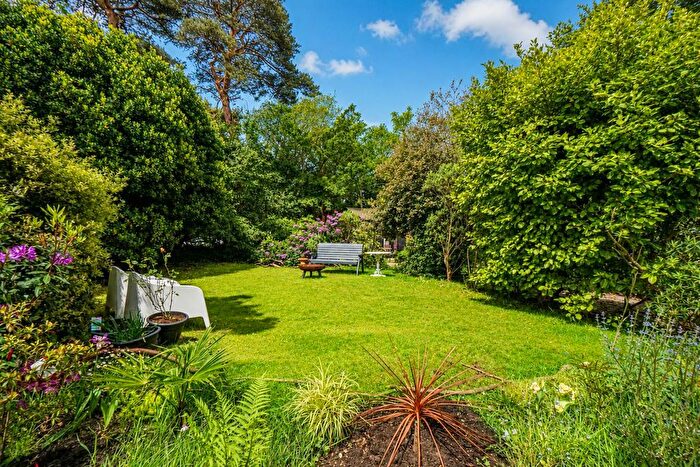 3 Bedroom Flat For Sale In Hollington Park Road, St. Leonards-On-Sea, TN38