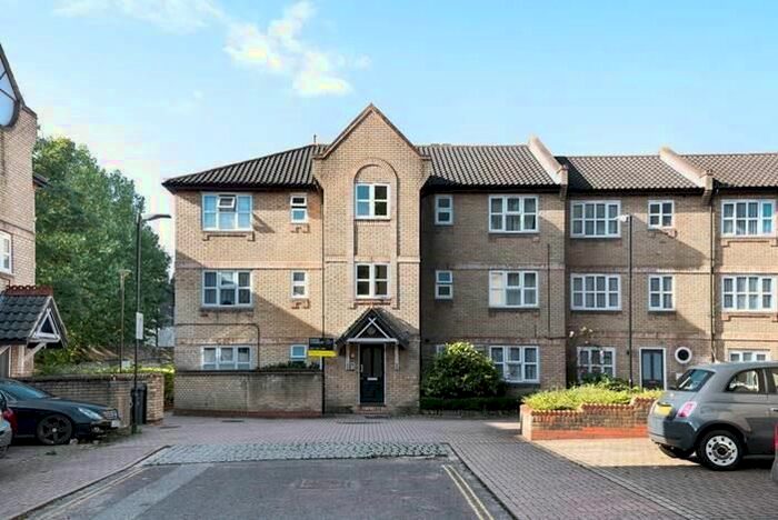 1 Bedroom Flat To Rent In Cornwallis Square, Archway, N19