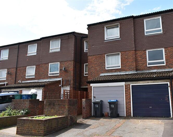 4 Bedroom Terraced House To Rent In Flanders Crescent, Tooting, SW17