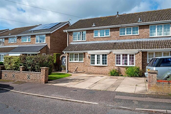 3 Bedroom Semi-Detached House For Sale In Fellowes Drive, Bradwell, NR31