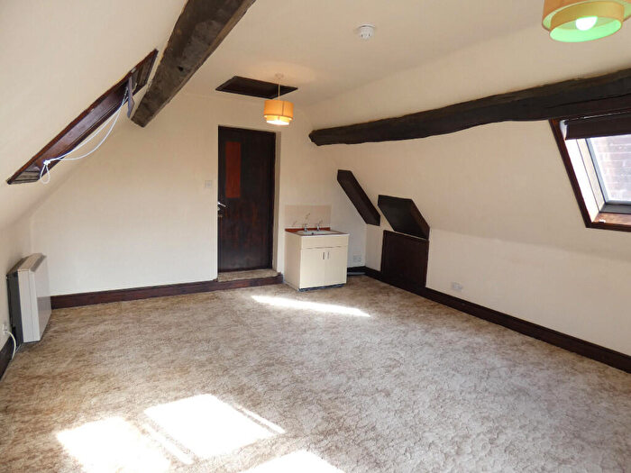1 Bedroom Flat To Rent In Church Street, Ashbourne, Derbyshire, DE6