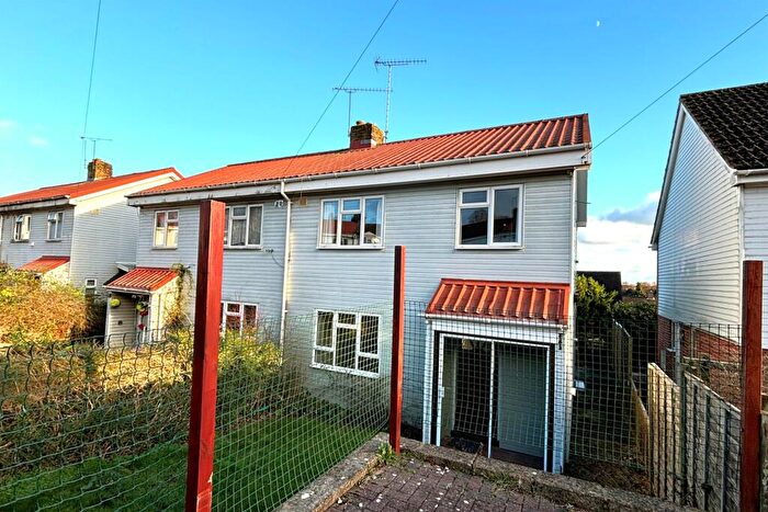 4 Bedroom Semi-Detached House To Rent In Stanmore, SO22