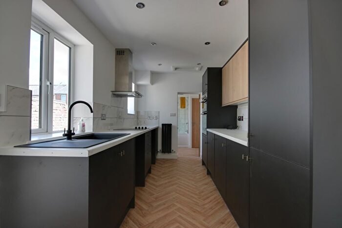 3 Bedroom Terraced House To Rent In Victoria Street, Barnstaple, Devon, EX32