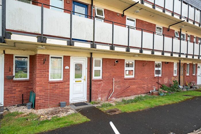 1 Bedroom Flat For Sale In Rack Close, Andover., SP10