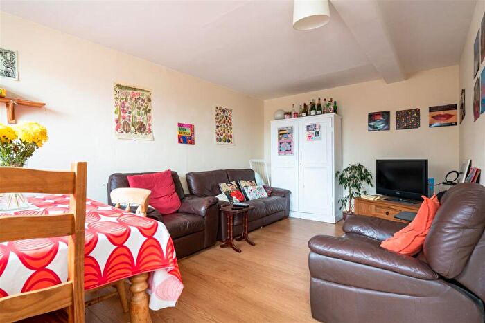 5 Bedroom Flat To Rent In B Lawson Road, Broomhill, S10