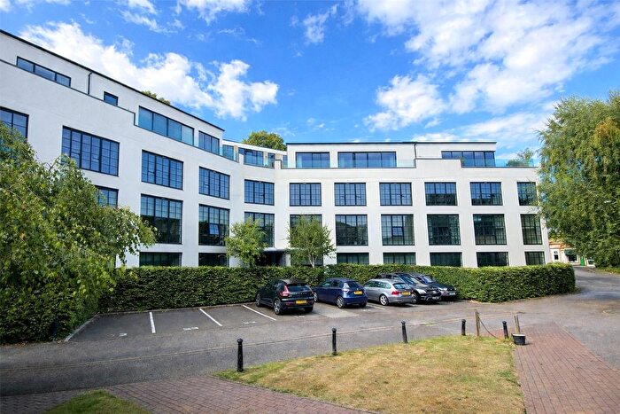 1 Bedroom Flat For Sale In Station Approach, Godalming, Surrey, GU7