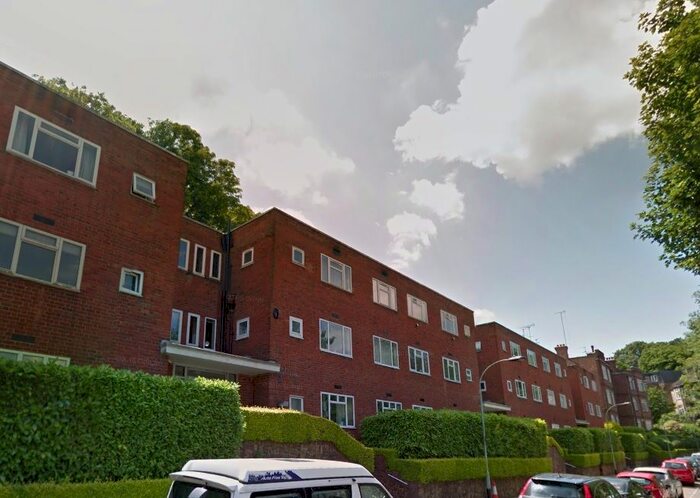 3 Bedroom Flat To Rent In South Close, London, N6