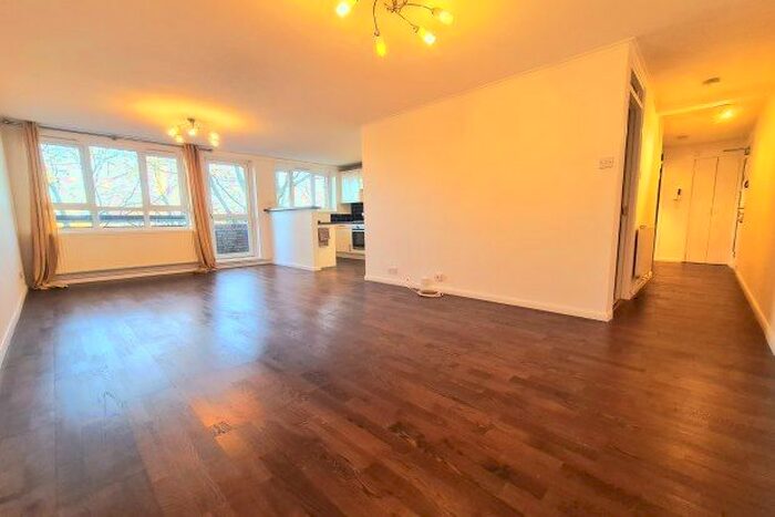 2 Bedroom Flat To Rent In Lawson House, London, SE18