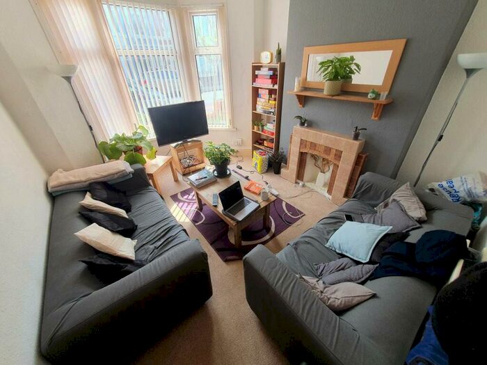 4 Bedroom House To Rent In Australia Road, Heath, CF14