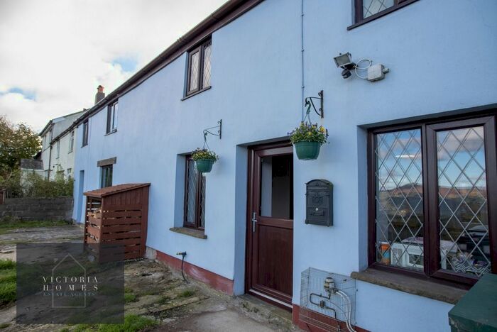 3 Bedroom Cottage For Sale In New Rank, Lanelli Hill, NP7