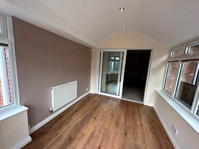 2 Bedroom Bungalow To Rent In Trent Way, Newark, Nottinghamshire, NG24