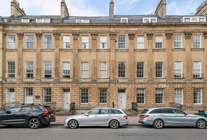 2 Bedroom Flat For Sale In Great Pulteney Street, Bath, Somerset, BA2