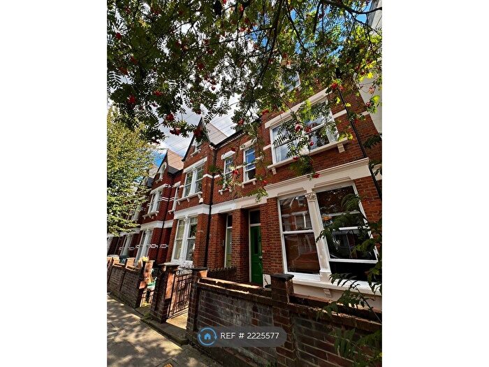 1 Bedroom Flat To Rent In Fairbridge Road, London, N19