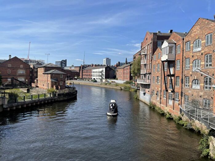 1 Bedroom Apartment To Rent In Navigation Walk, Leeds, West Yorkshire, LS10