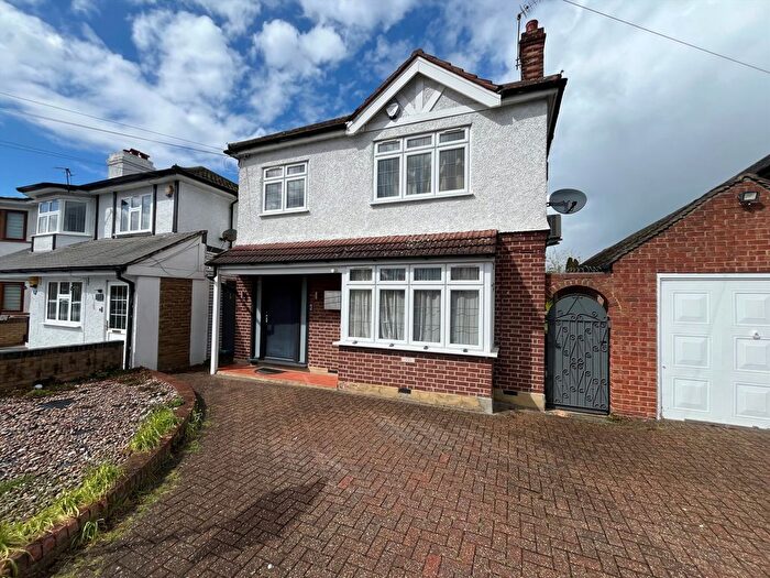 4 Bedroom Detached House To Rent In Kenilworth Road, Ashford, TW15