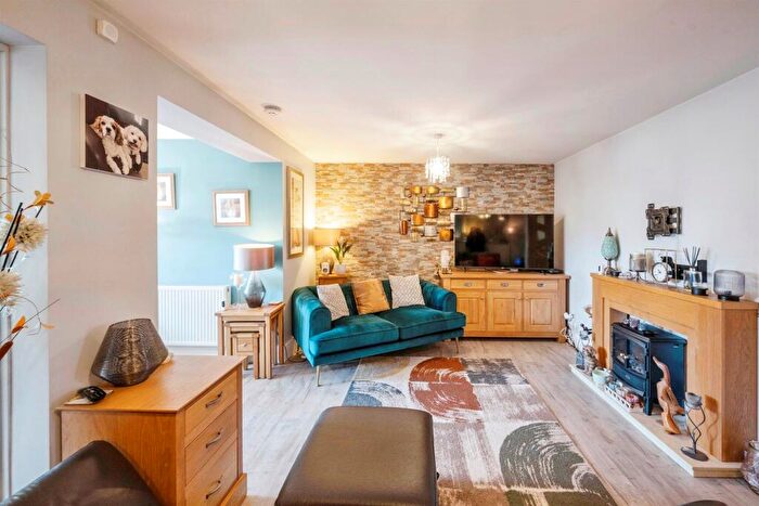 2 Bedroom Bungalow For Sale In Newhall Road, Kirk Sandall, Doncaster, DN3