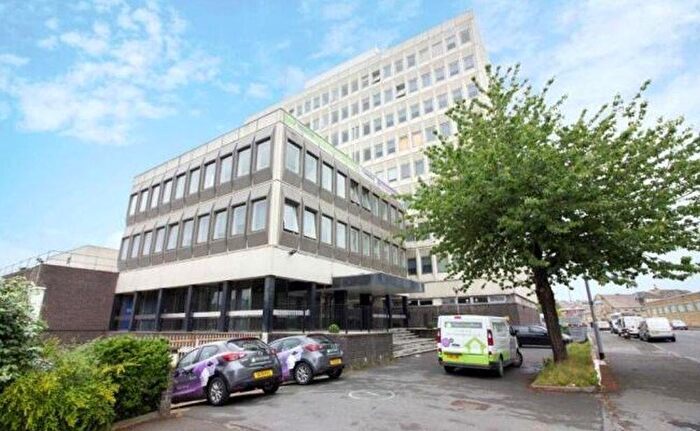 Studio For Sale In Colonnade, Sunbridge Road, Bradford, BD1
