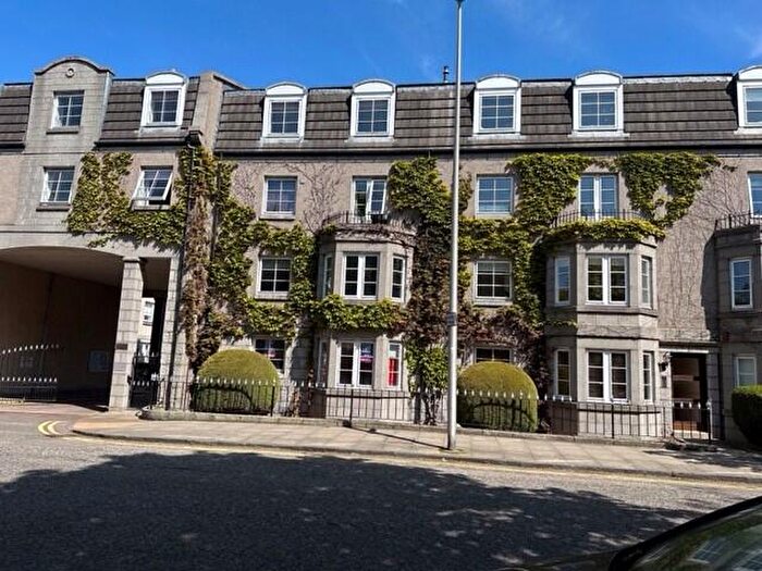 2 Bedroom Flat To Rent In Ferryhill View, Ferryhill, Aberdeen, AB11