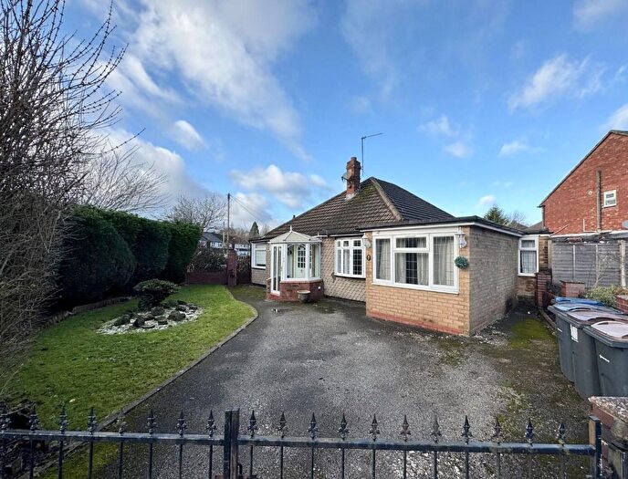3 Bedroom Detached Bungalow To Rent In Osmaston Road, Birmingham, B17