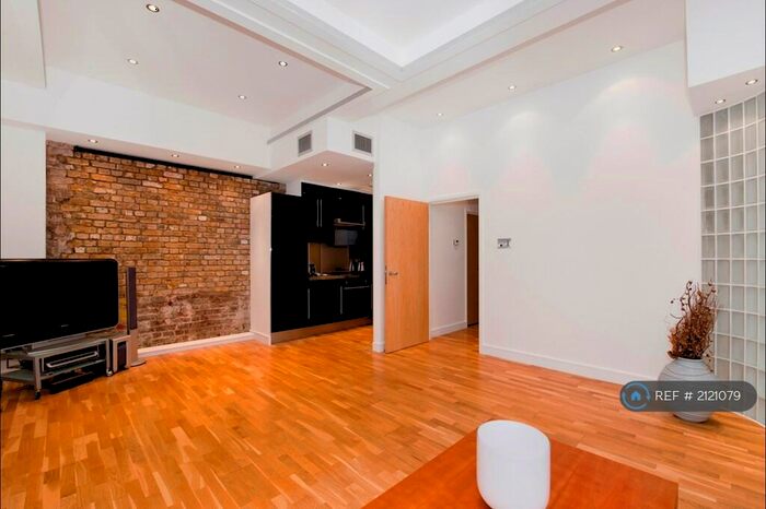 2 Bedroom Flat To Rent In Regents Quarter, London, N1