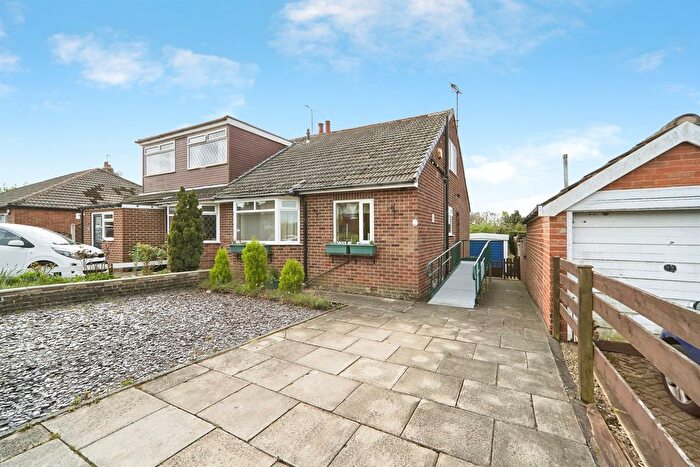 2 Bedroom Semi-detached Bungalow For Sale In Buckstone Avenue, Leeds, LS17