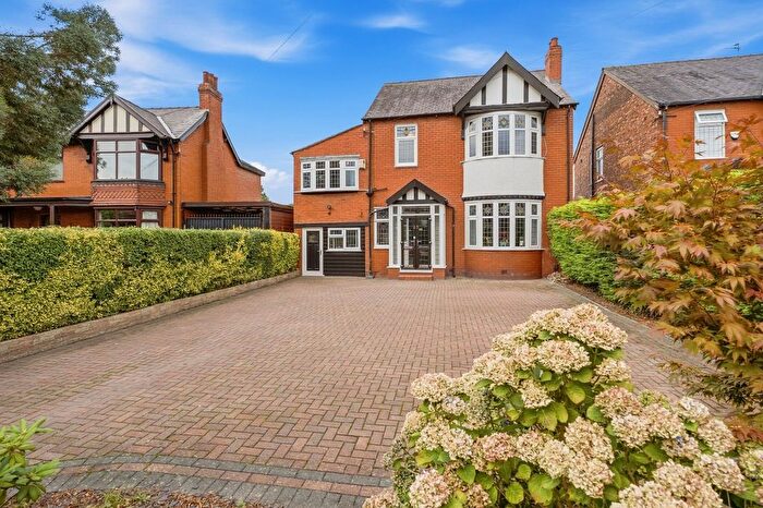 5 Bedroom Detached House For Sale In Marple Road, Offerton, Stockport, SK2