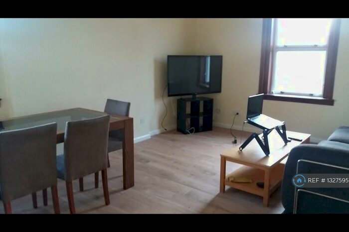 3 Bedroom Flat To Rent In Loaning Crescent, Edinburgh, EH7