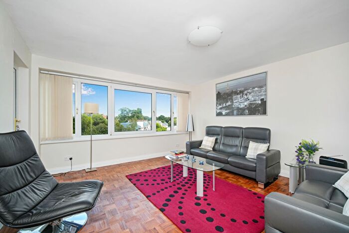 3 Bedroom Flat For Sale In Falcon Court, Morningside, Edinburgh, EH10