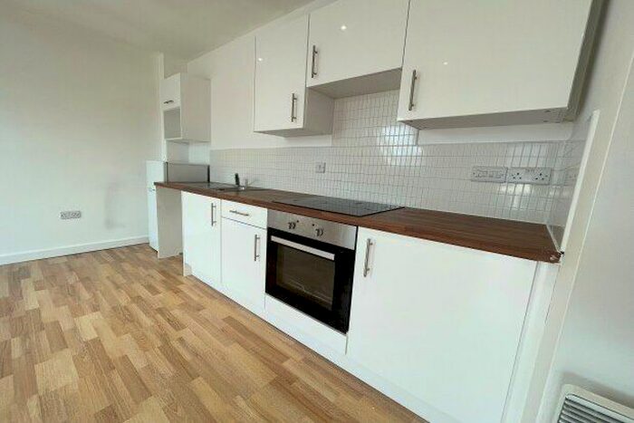 1 Bedroom Flat To Rent In Markfield Court, Leicester, LE4