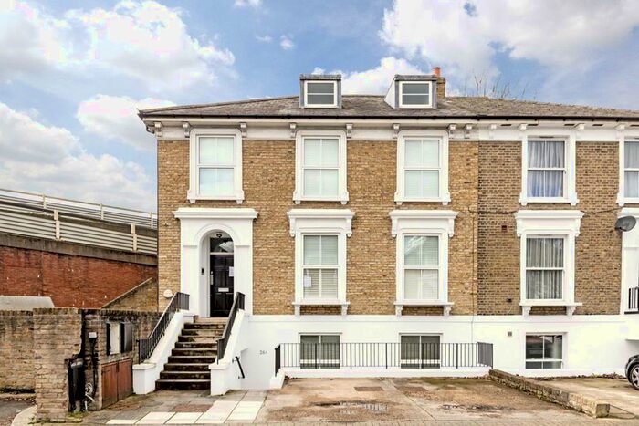 2 Bedroom Flat To Rent In Cambridge Road North, London, W4