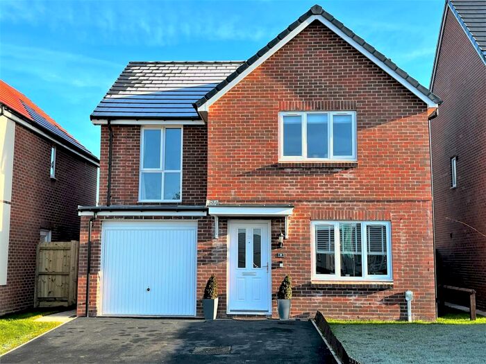 4 Bedroom Detached House For Sale In Kingfisher Drive, Lydney, GL15