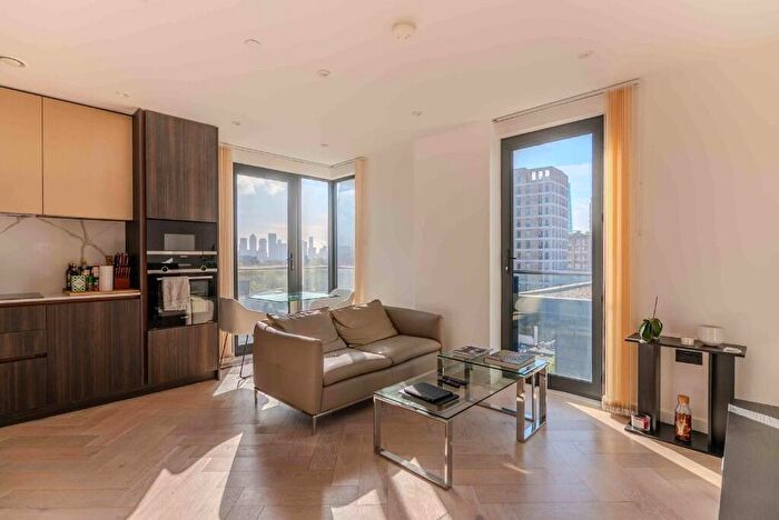 1 Bedroom Apartment To Rent In Luxe Tower, Dock Street, Tower Hill, E1