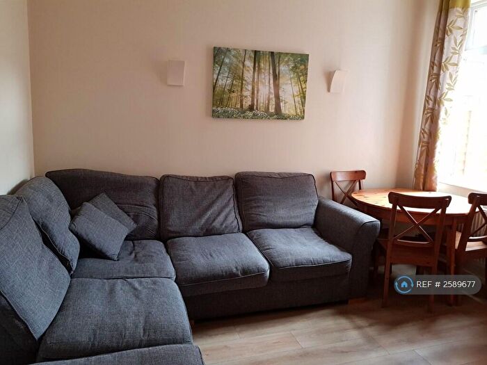 4 Bedroom Terraced House To Rent In Earlsdon Avenue North, Coventry, CV5