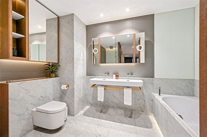 2 Bedroom Flat For Sale In Pearson Square, London, W1T