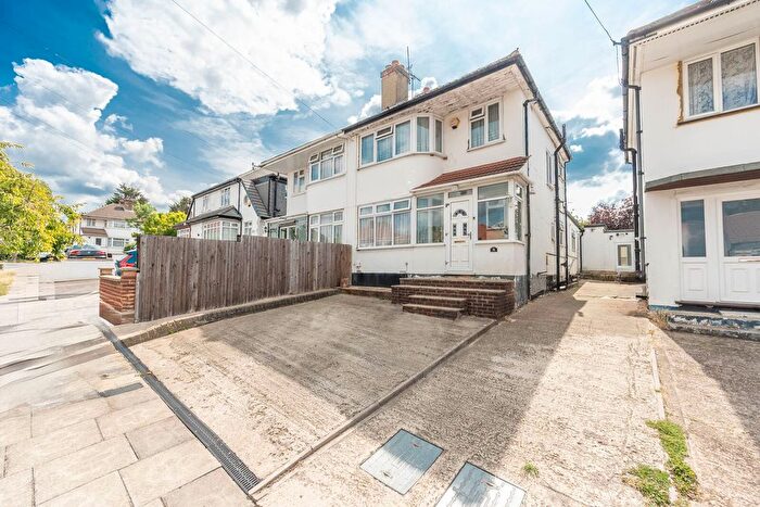 4 Bedroom Semi-Detached House For Sale In Riverdene, Edgware, HA8