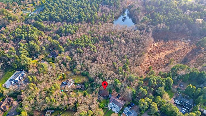 4 Bedroom Detached House For Sale In Heath Ride, Finchampstead, RG40