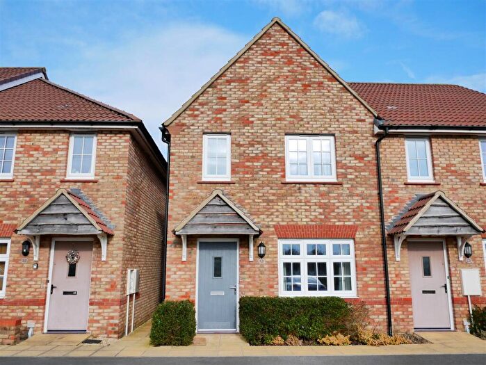 3 Bedroom Semi-Detached House For Sale In Monument View, Calne, SN11