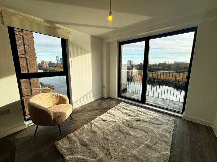 1 Bedroom Flat To Rent In Berkeley Square, Salford, M5