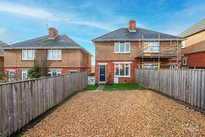 3 Bedroom Semi Detached House For Sale In Alfred Street, Ryde, PO33
