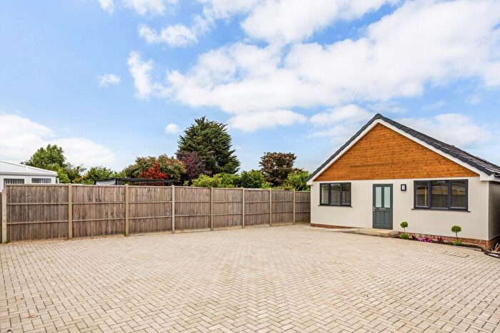 3 Bedroom Bungalow To Rent In Obelisk Close, Holbury, SO45